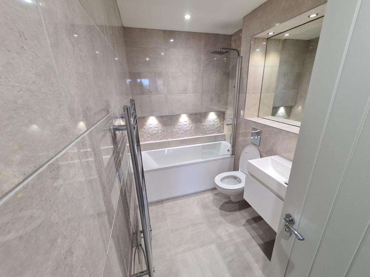Jasmin Apartments - Luxury 1 & 2 Bedroom Units With Free Parking Bushey Buitenkant foto